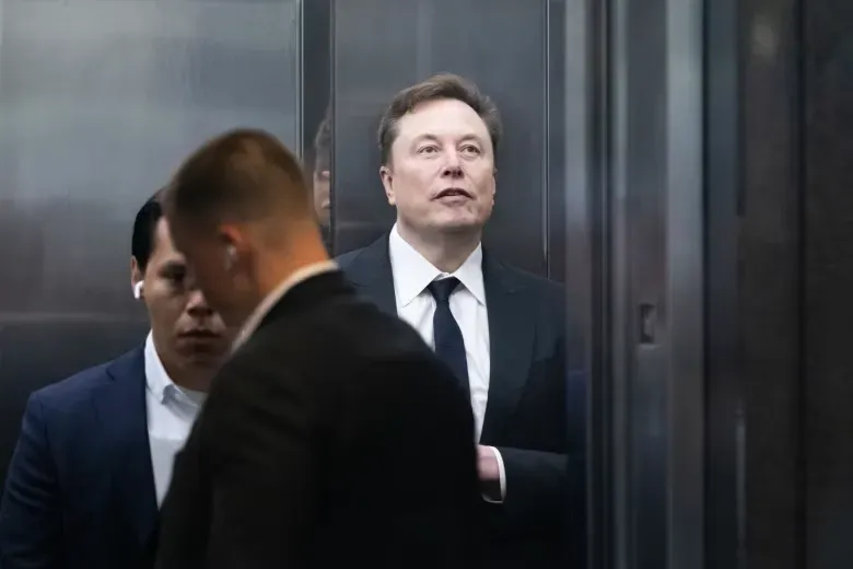 Phiên đại chiến Elon Musk mở sang tuần thứ hai với tâm điểm là tài chính của lãnh đạo OpenAI